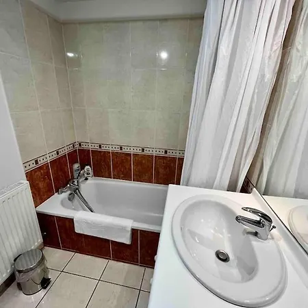 Appart' Lumineux/terrasse/piscine/proche Centre Apartment Valence (Drome)
