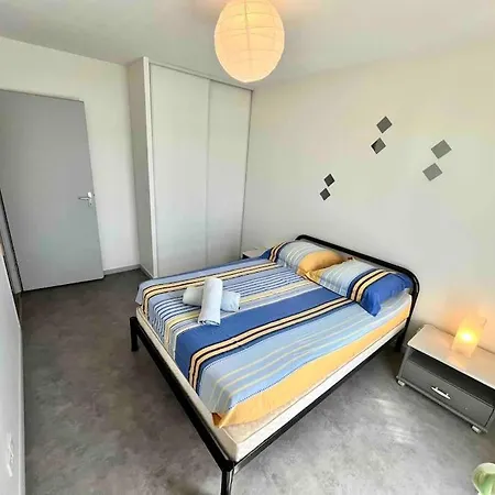 Appart' Lumineux/terrasse/piscine/proche Centre Apartment